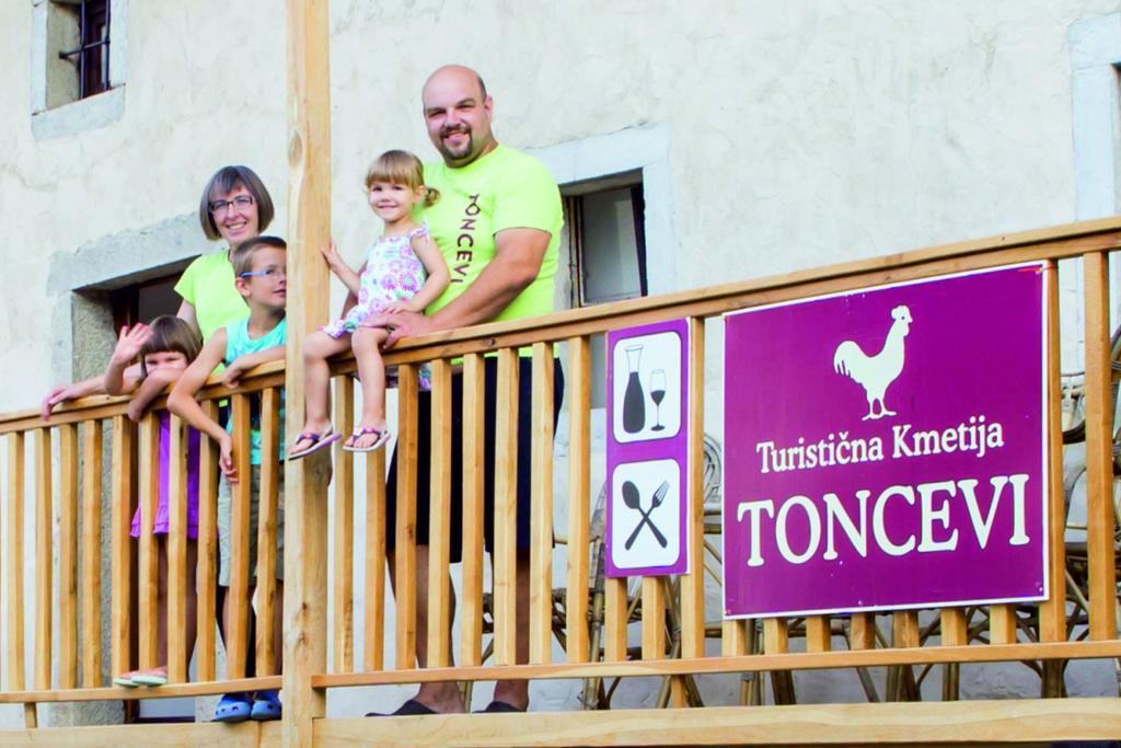 Toncevi Eco Estate Hotel Branik Buitenkant foto